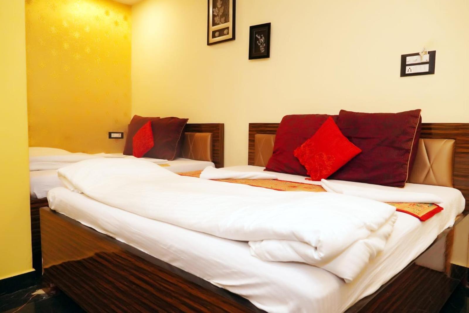 Hotel Golden Plaza Vashi Exterior photo